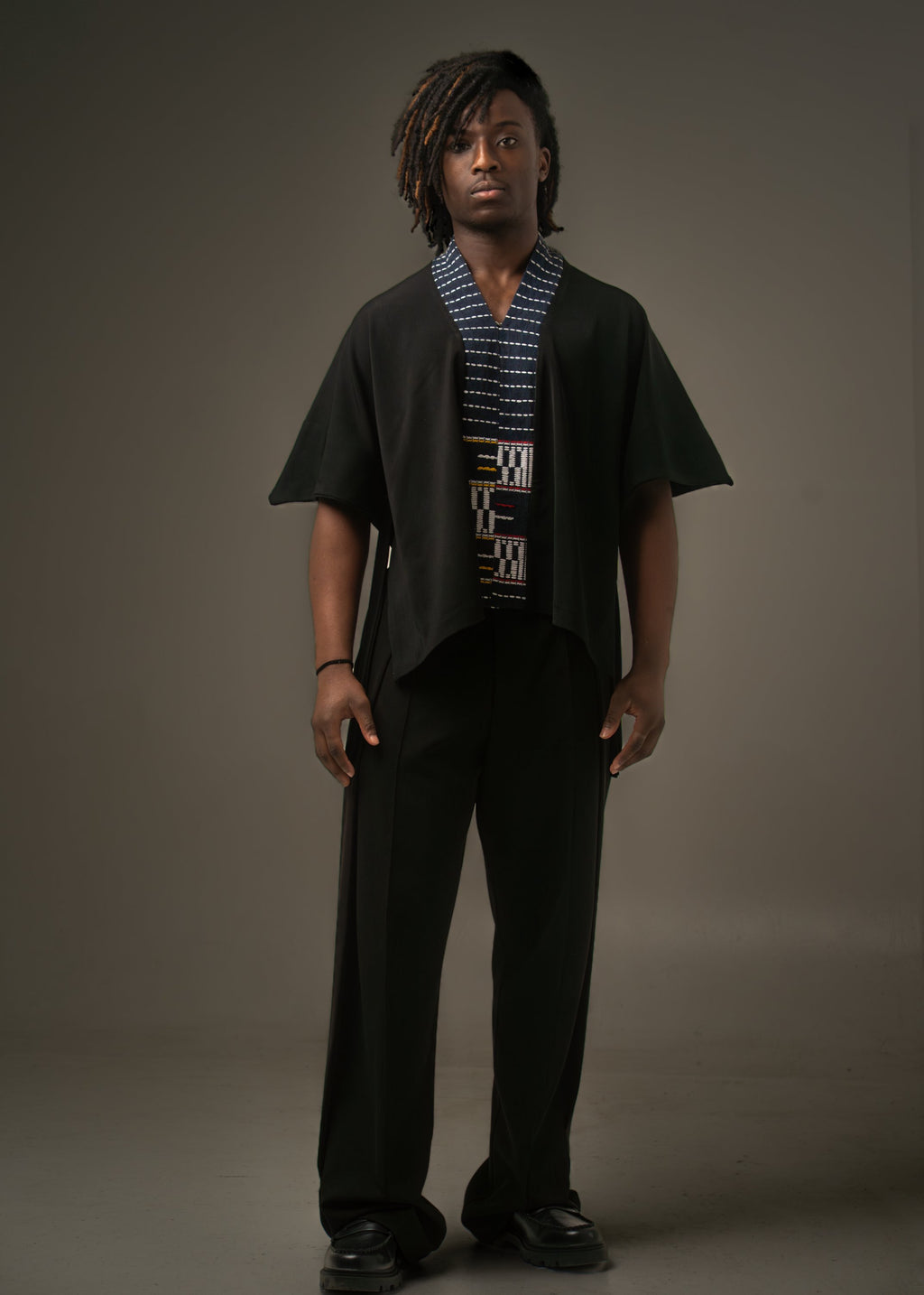 Chemise Kouamé tissu Baoulé et crêpe noir – S.Keïdgi